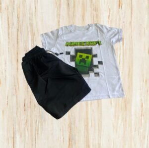 Conjunto de ropa con un estampado de Minecraft diseñado para ofrecer comodidad